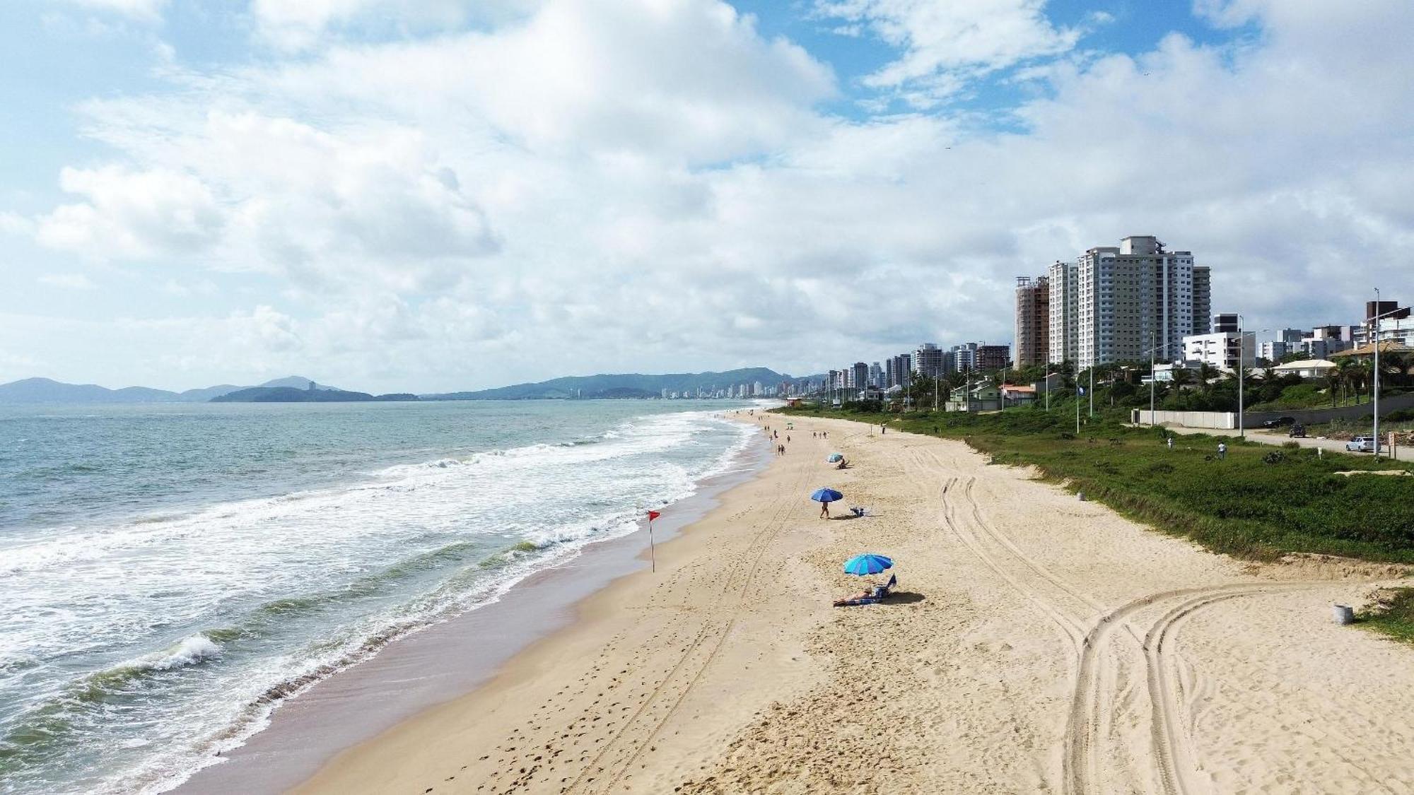 150M Da Praia Em Um Fantastico Edificio Em Balneario Picarras Appartement Buitenkant foto